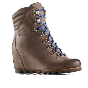 Sorel wedge booties